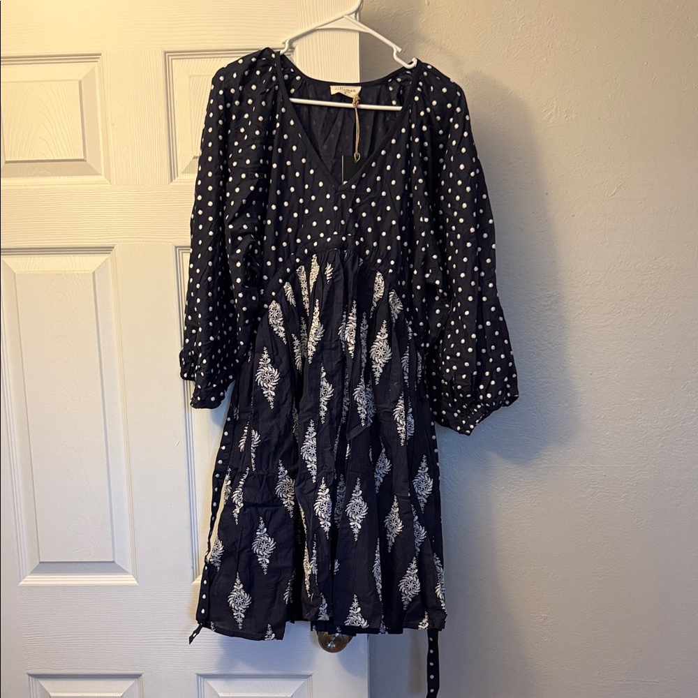 Chic Navy Dress with Polka Dots and Leaf Pattern
